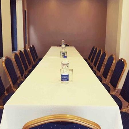 Hotel Ashoka, Pune Yerandwane 外观 照片